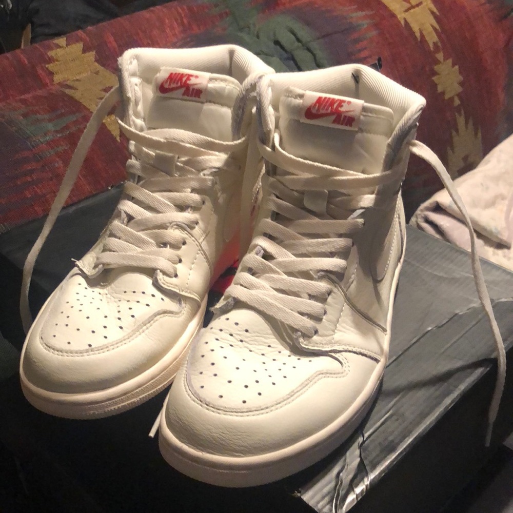 2017 Air Jordan 1 Retro High OG sail very rare!